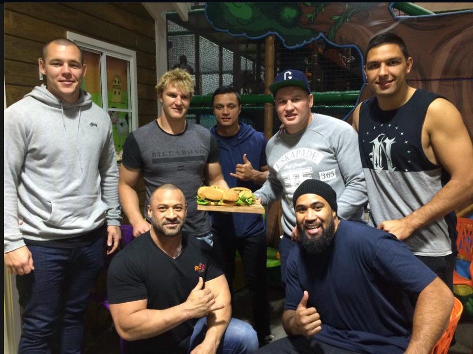 NRL Bulldogs players at The Play Cave